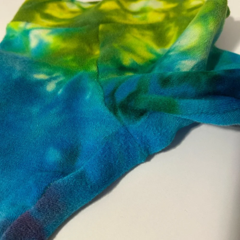 Tie-Dye Wool Crops - Picture 2 of 6